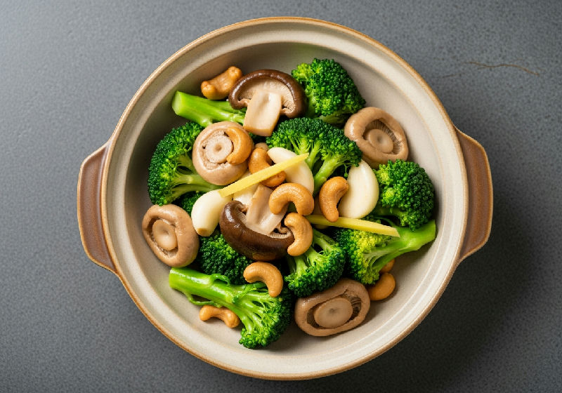 Stir-fried King Oyster Mushrooms and Broccoli with Cashew Nuts