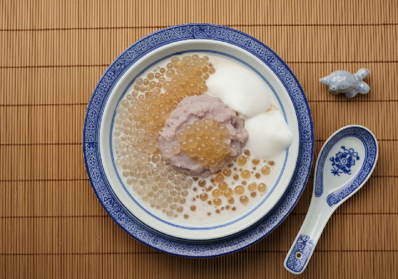 Sweet Taro Paste with Sago and Coconut Milk