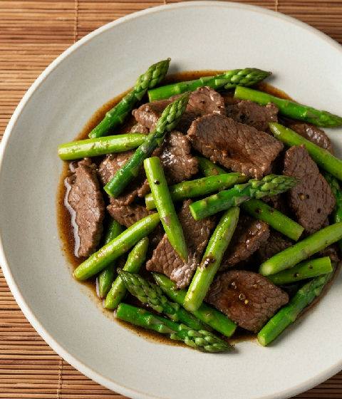 Stir-fried Beef with Asparagus and Black Pepper Sauce