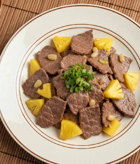 Stir-fried Beef with Pickled Ginger and Pineapple