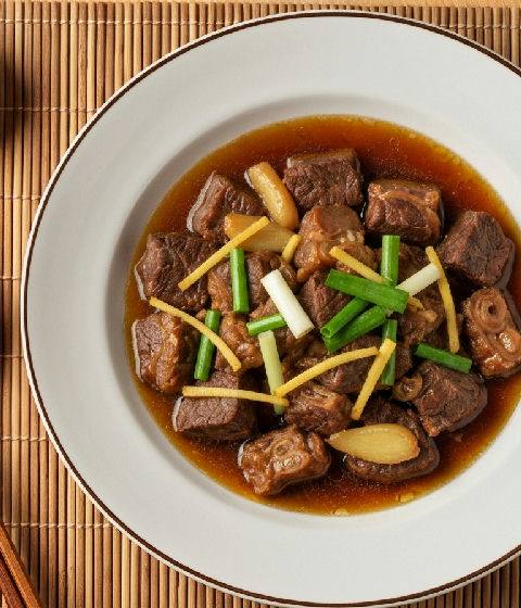 Braised Beef Tendon with Ginger and Scallions